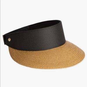 Eric Javits Champ Visor in Natural/Black